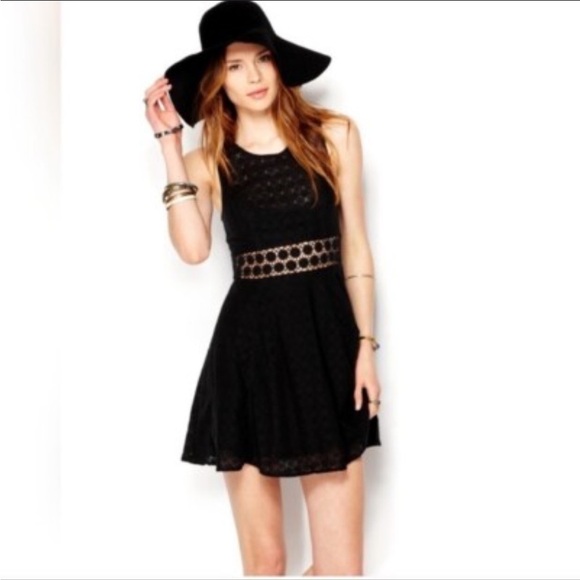 Free People Dresses & Skirts - Free People Lacey Eyelet Cutout Dress A-line Mini Daisy Sleeveless Classy